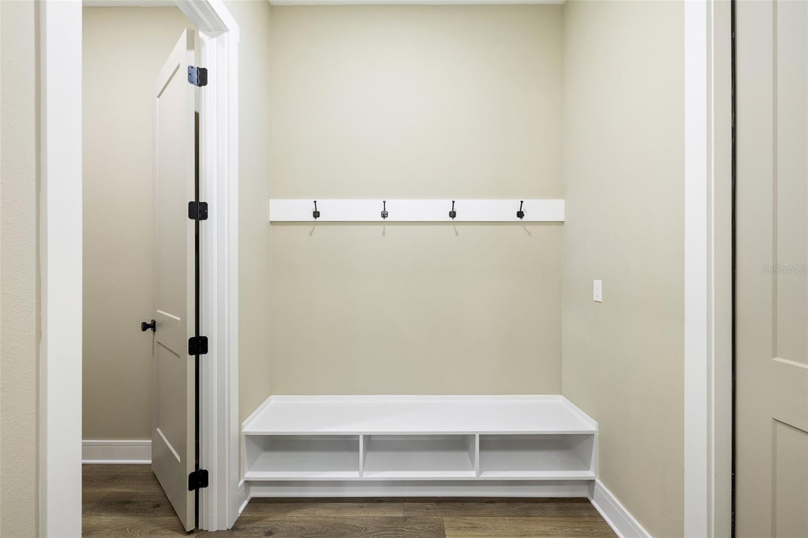 RIVERCREST - Residential