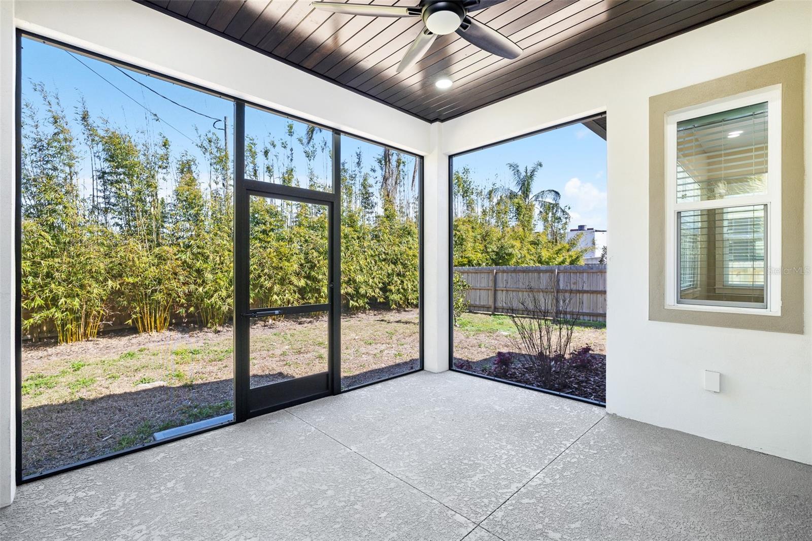 RIVERCREST - Residential