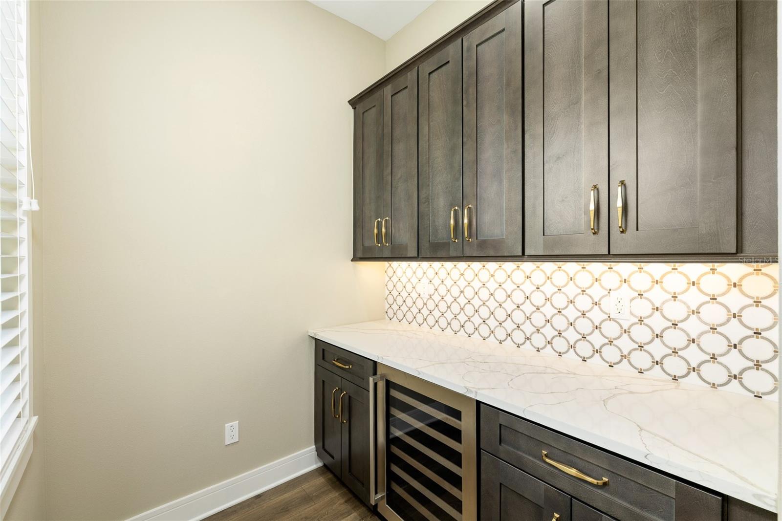 RIVERCREST - Residential