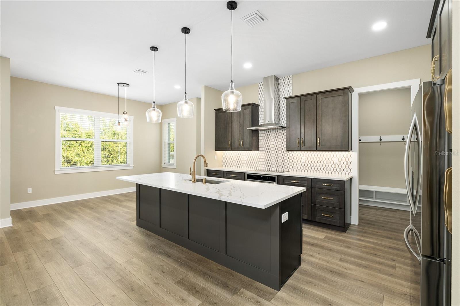 RIVERCREST - Residential