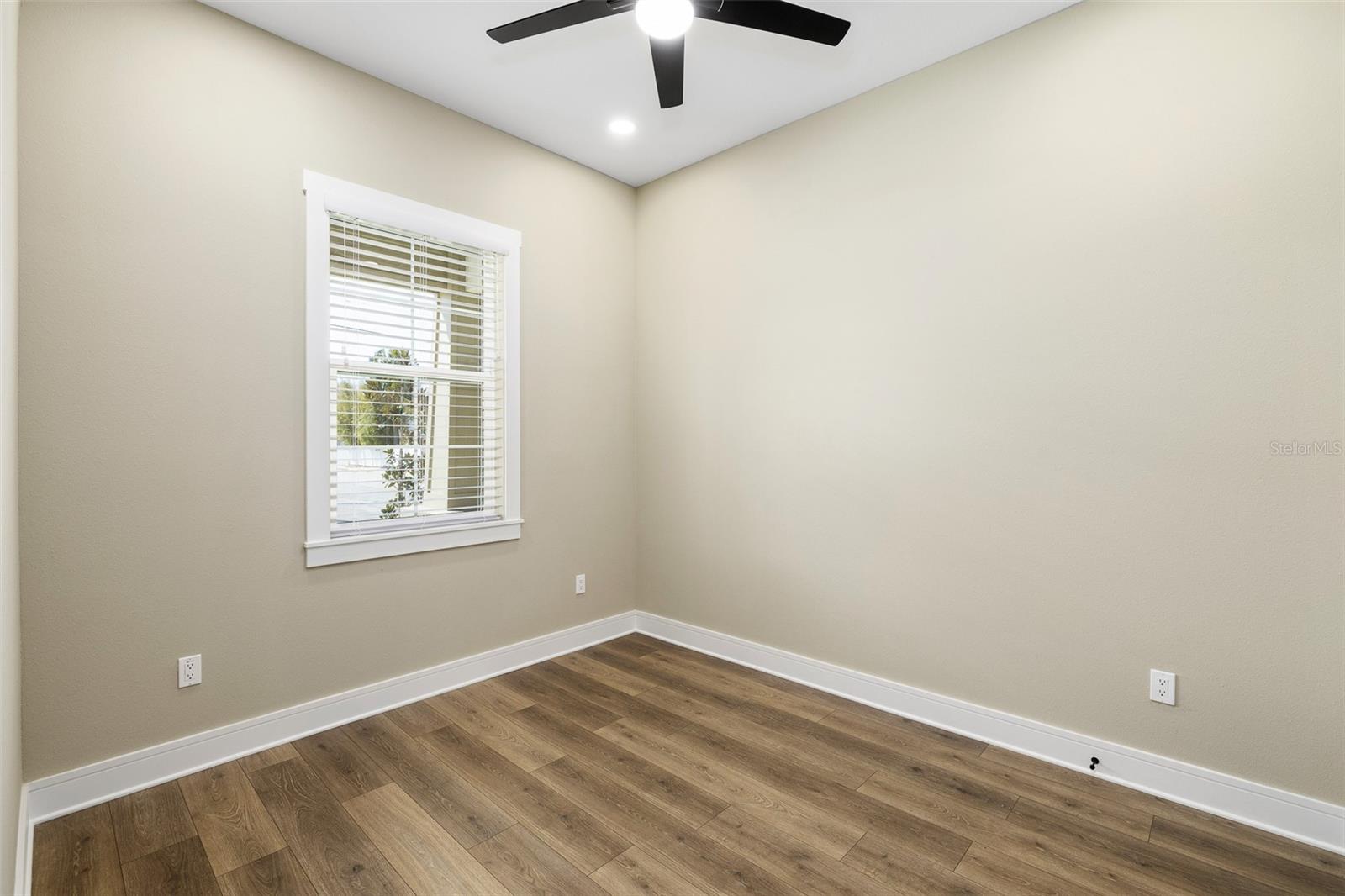 RIVERCREST - Residential