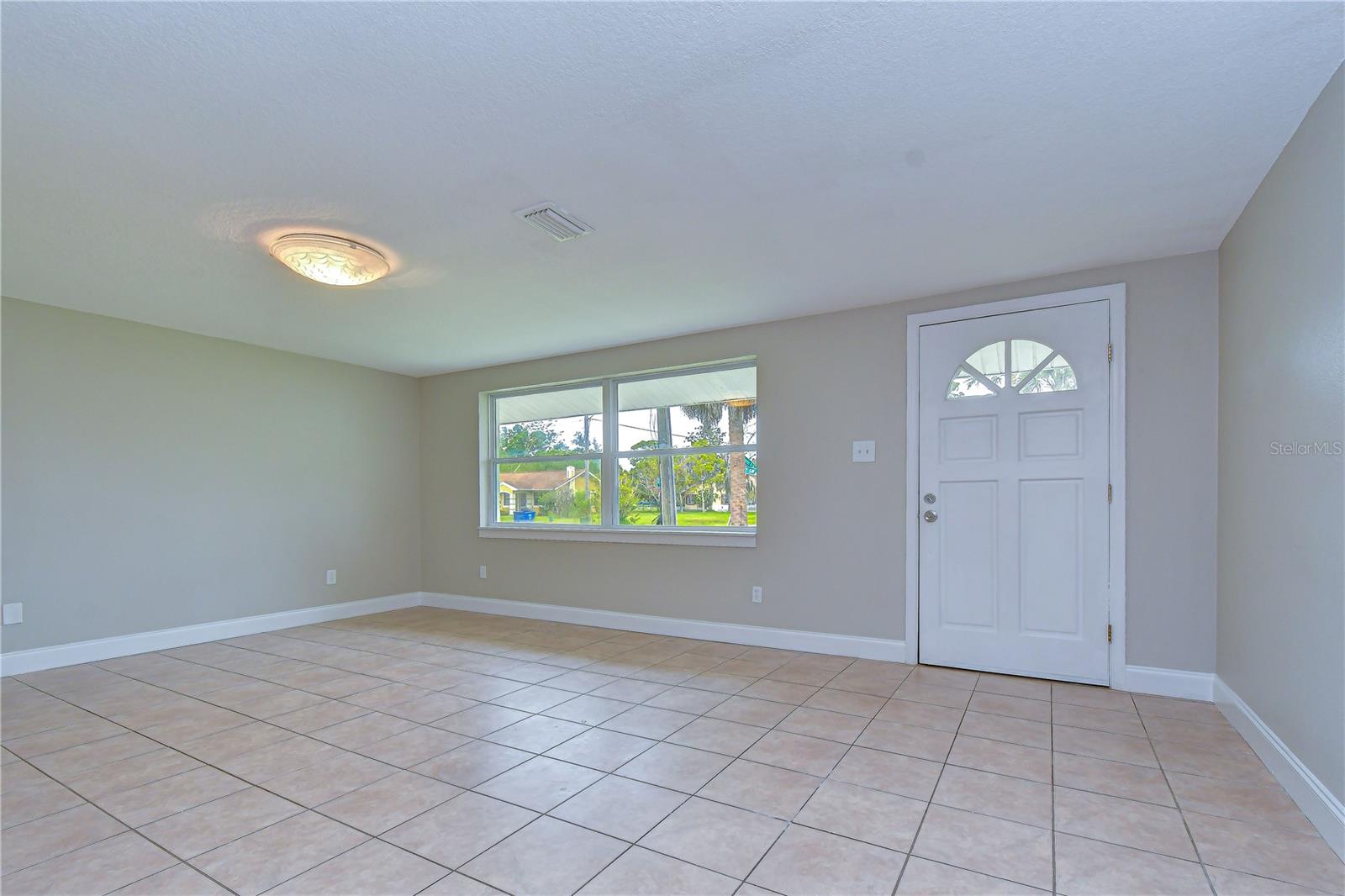 204 7TH STREET SW