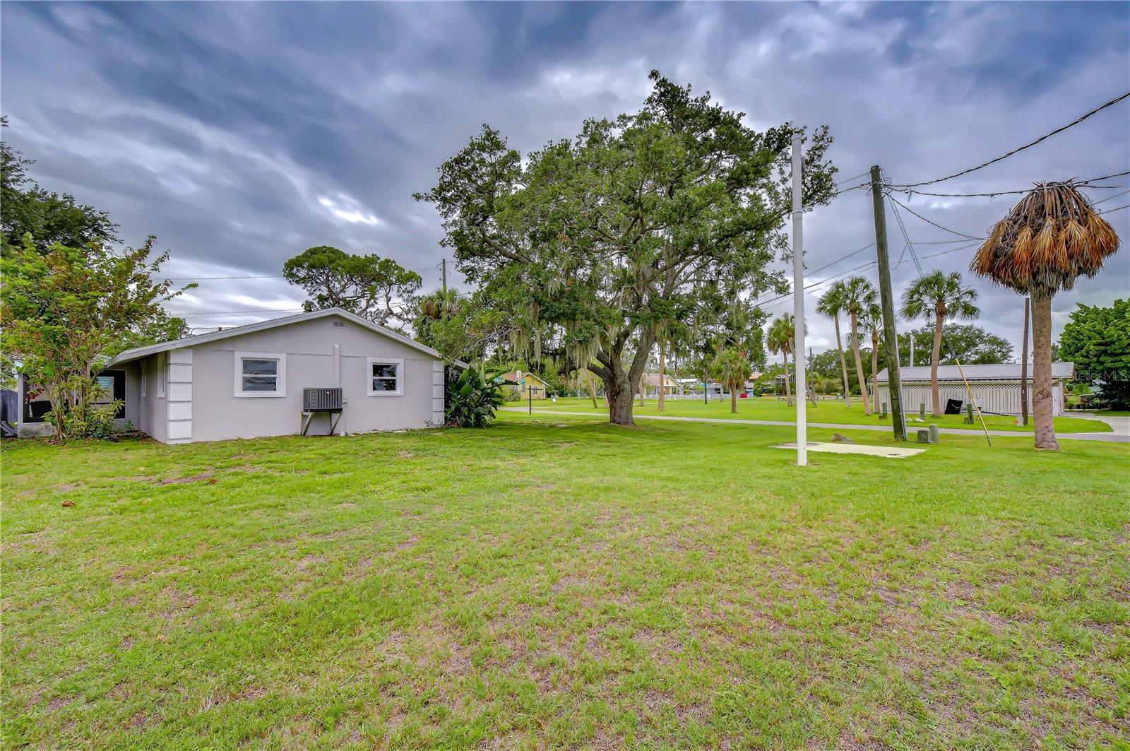 204 7TH STREET SW