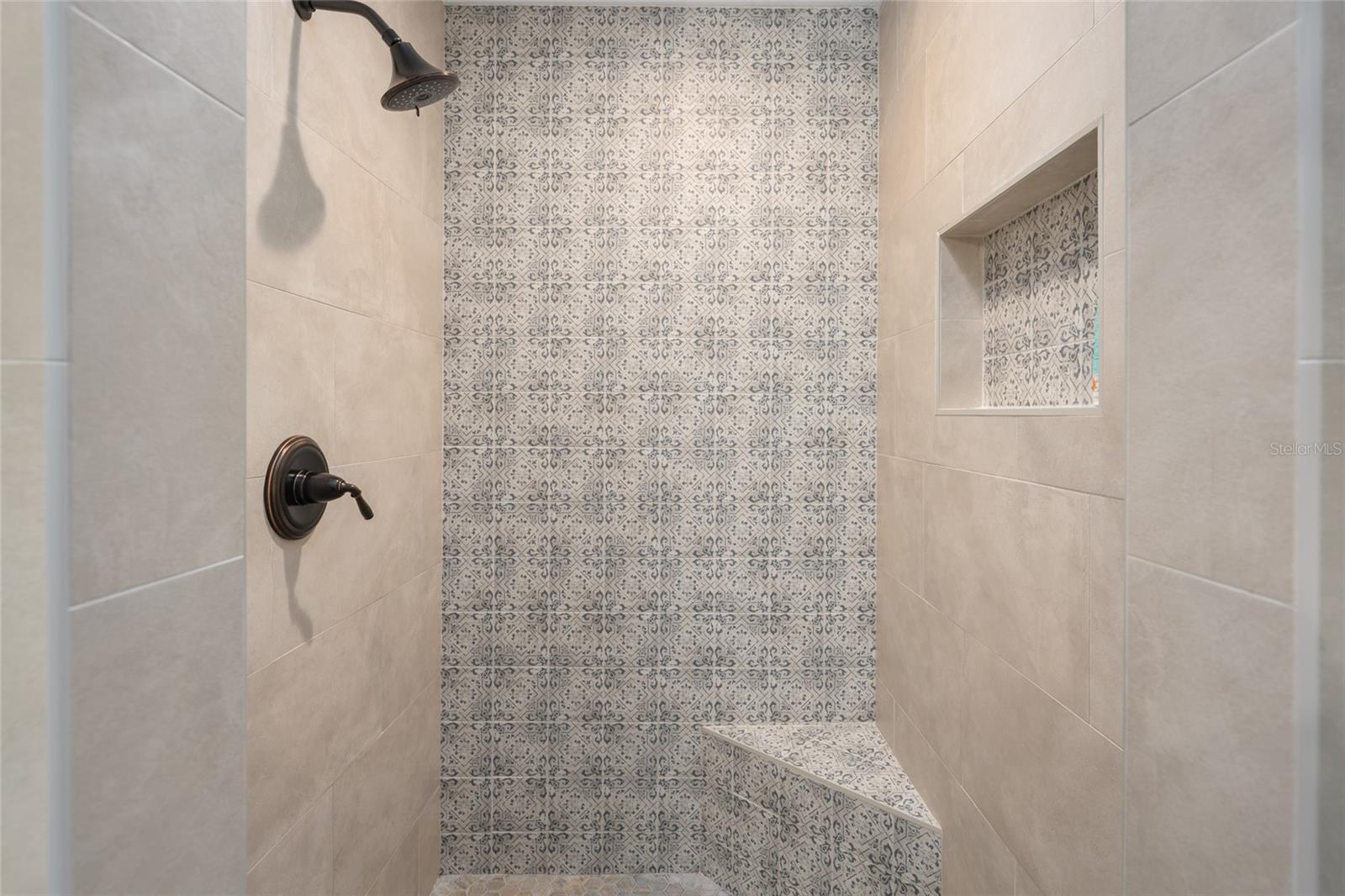 GOLDEN HILLS TURF & COUNTRY CLUB - Residential