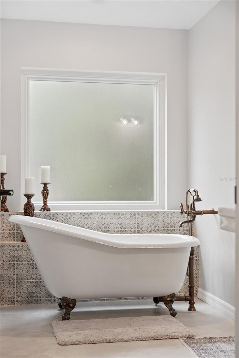 GOLDEN HILLS TURF & COUNTRY CLUB - Residential