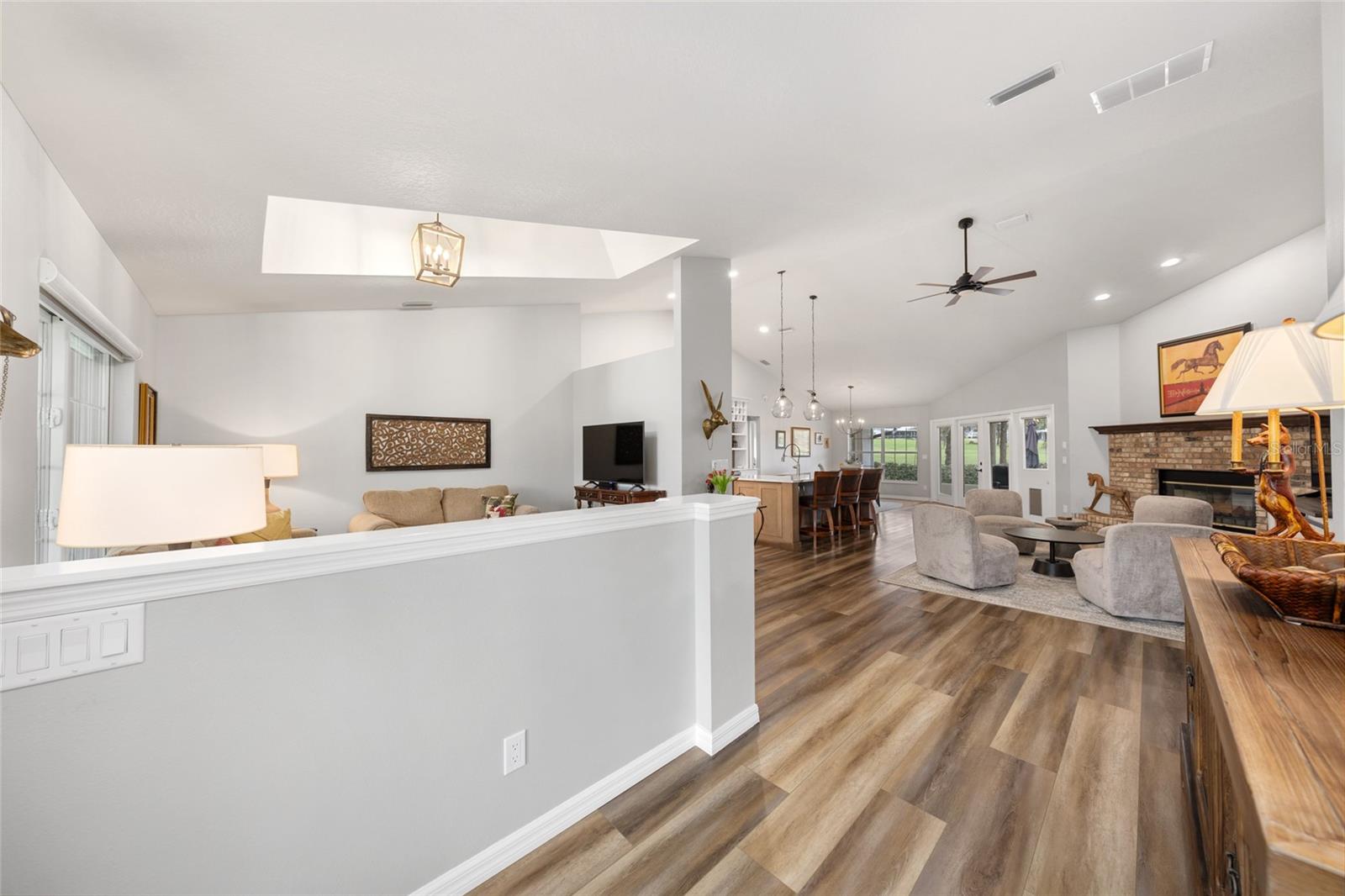 GOLDEN HILLS TURF & COUNTRY CLUB - Residential