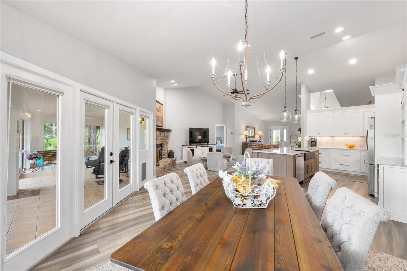 GOLDEN HILLS TURF & COUNTRY CLUB - Residential