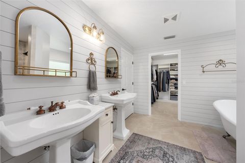 Tiny photo for 5402 NW 76th Court, Ocala, FL 34482 (MLS # OM720898)