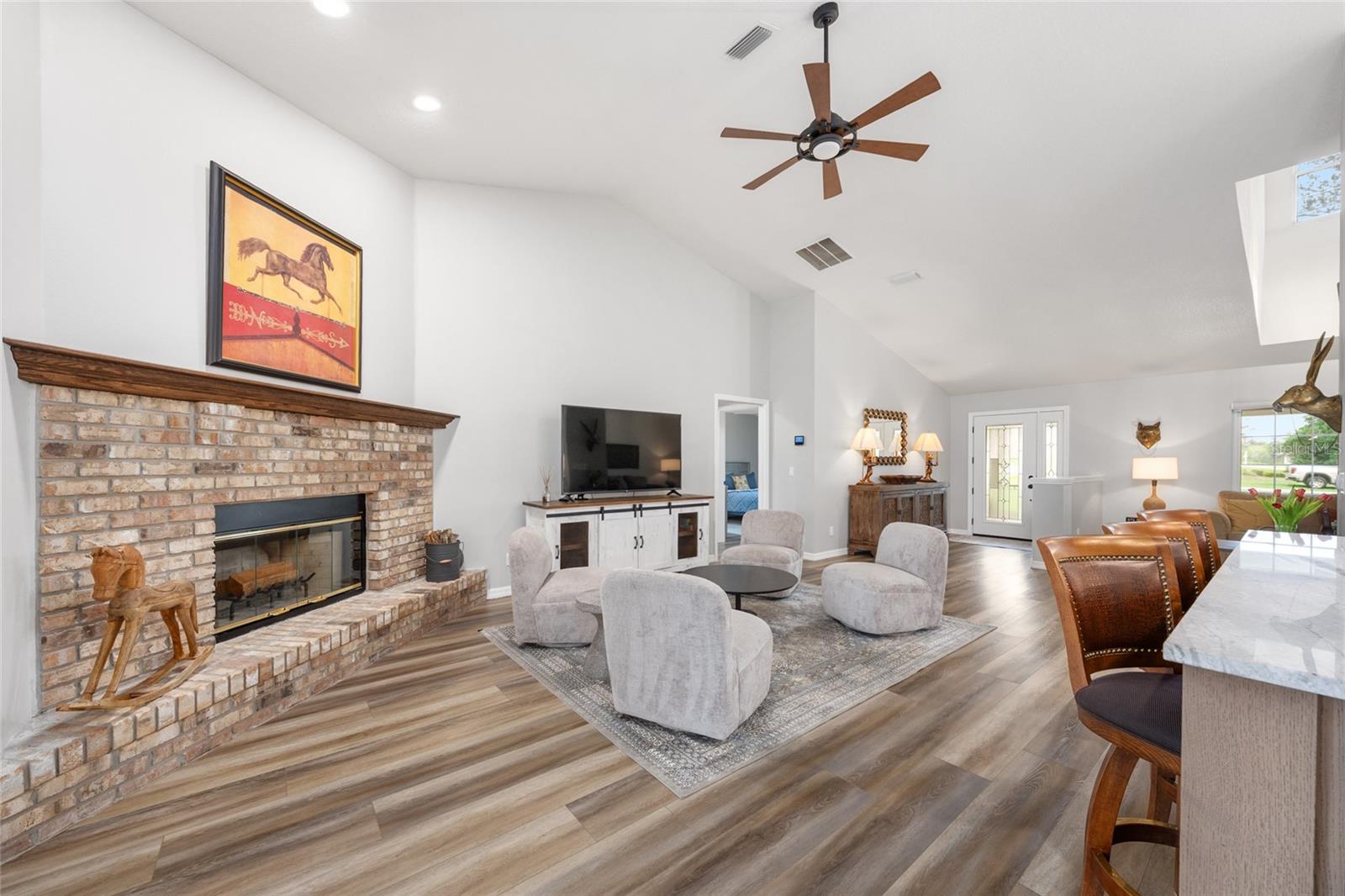 GOLDEN HILLS TURF & COUNTRY CLUB - Residential