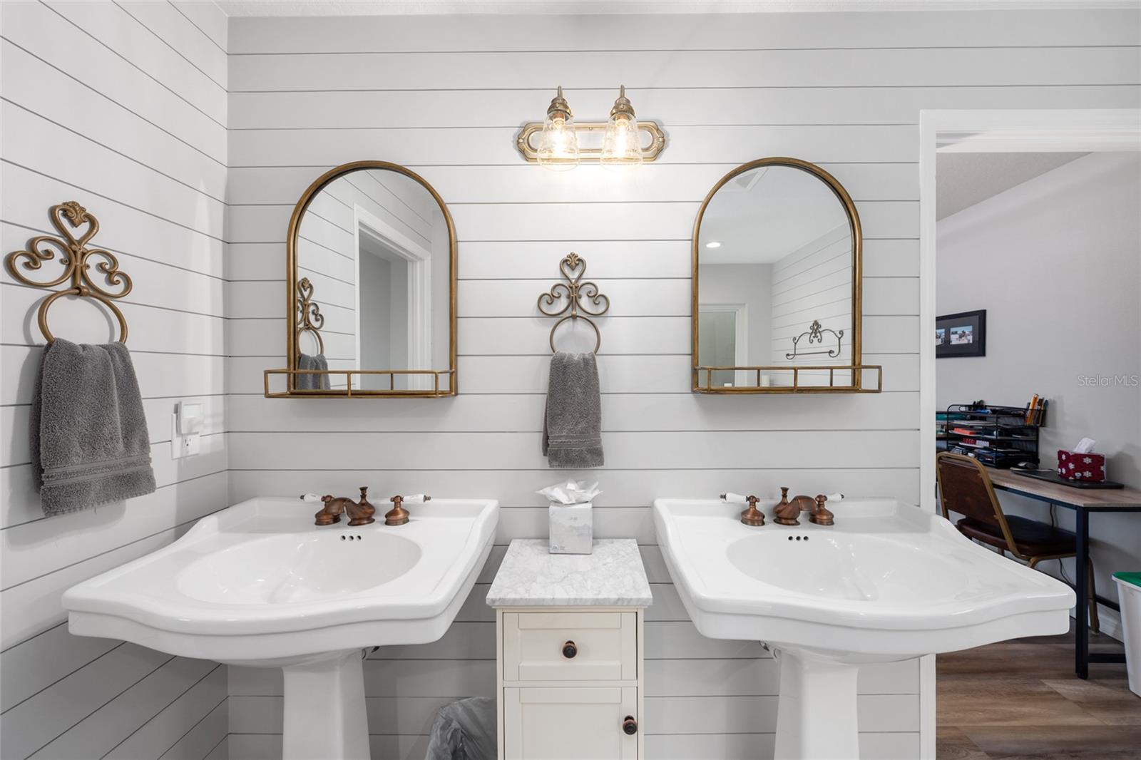 GOLDEN HILLS TURF & COUNTRY CLUB - Residential