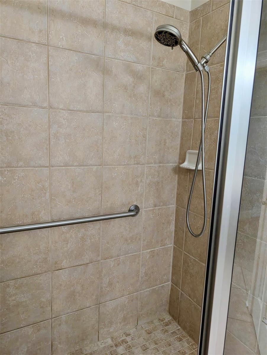 VERONA RESERVE - Residential