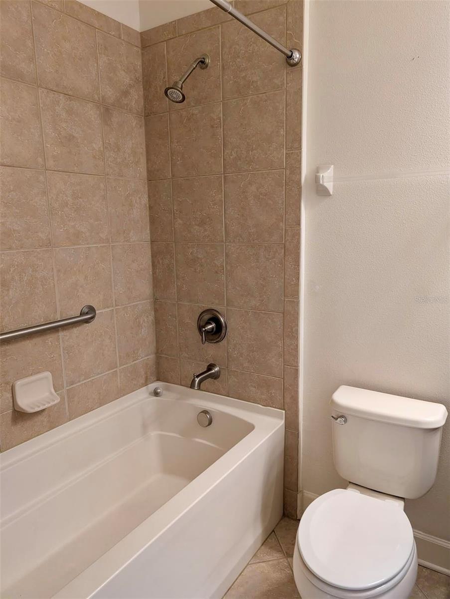 VERONA RESERVE - Residential