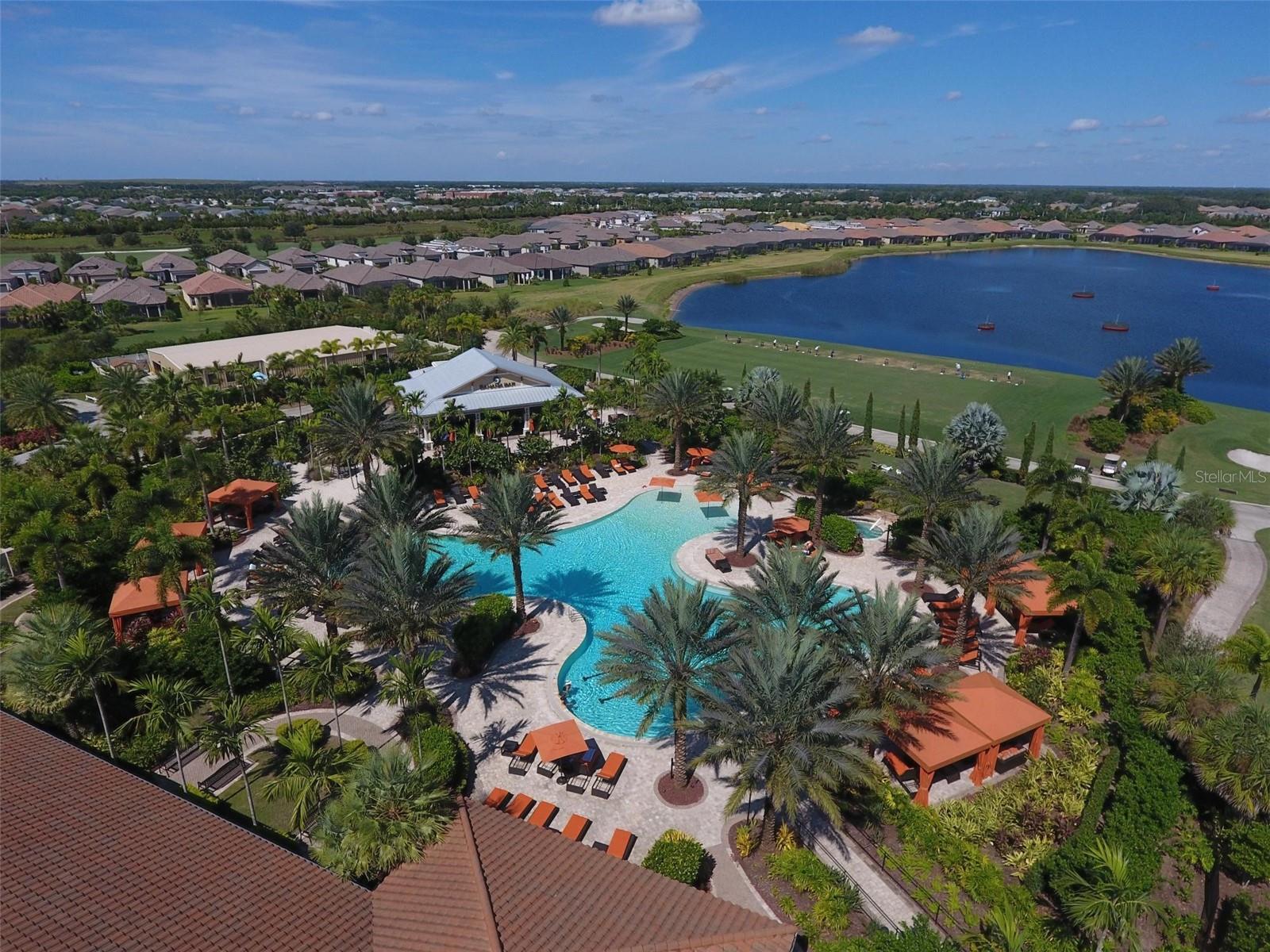 ESPLANADE GOLF & COUNTRY CLUB - Residential