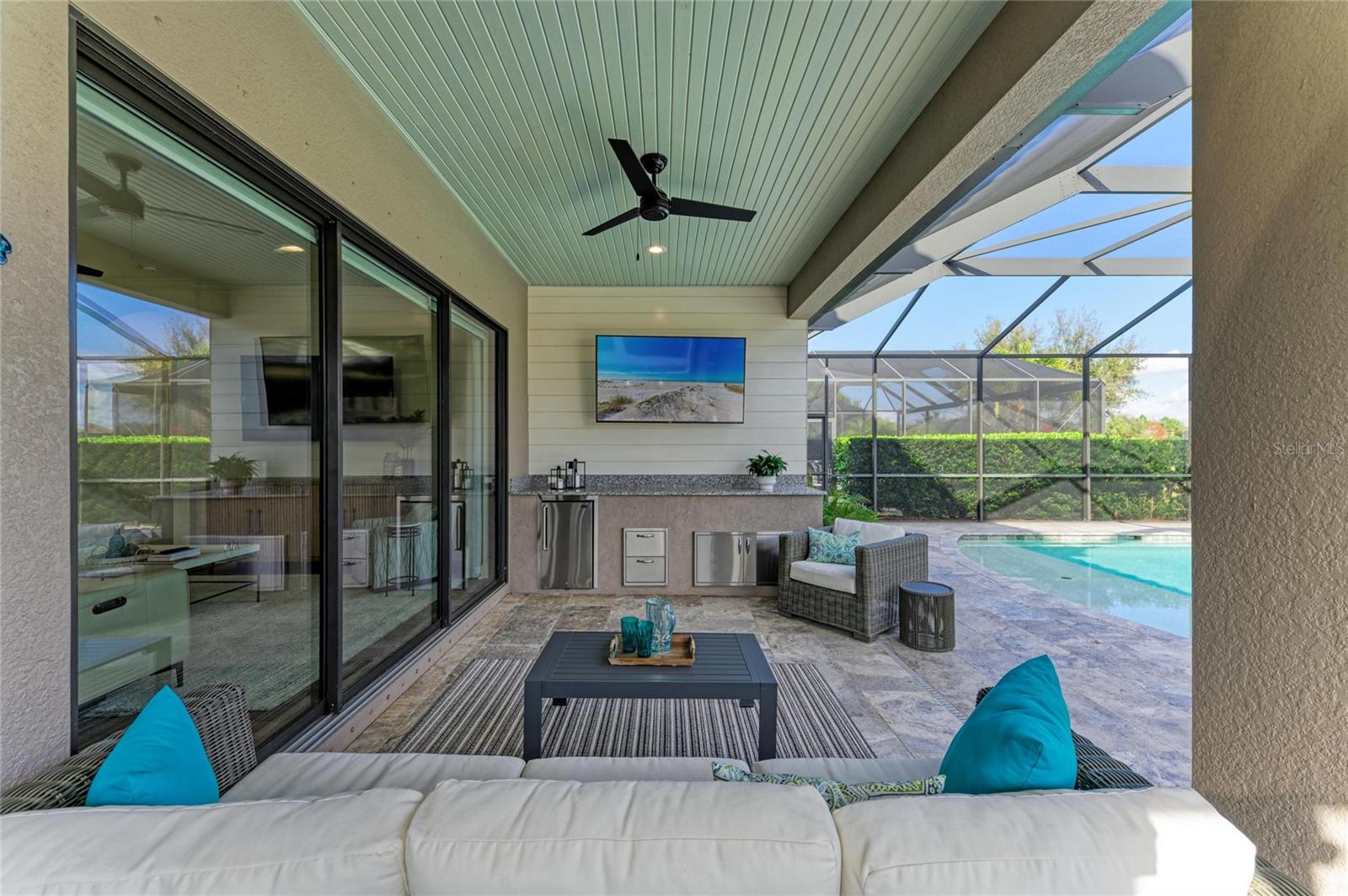 ESPLANADE GOLF & COUNTRY CLUB - Residential