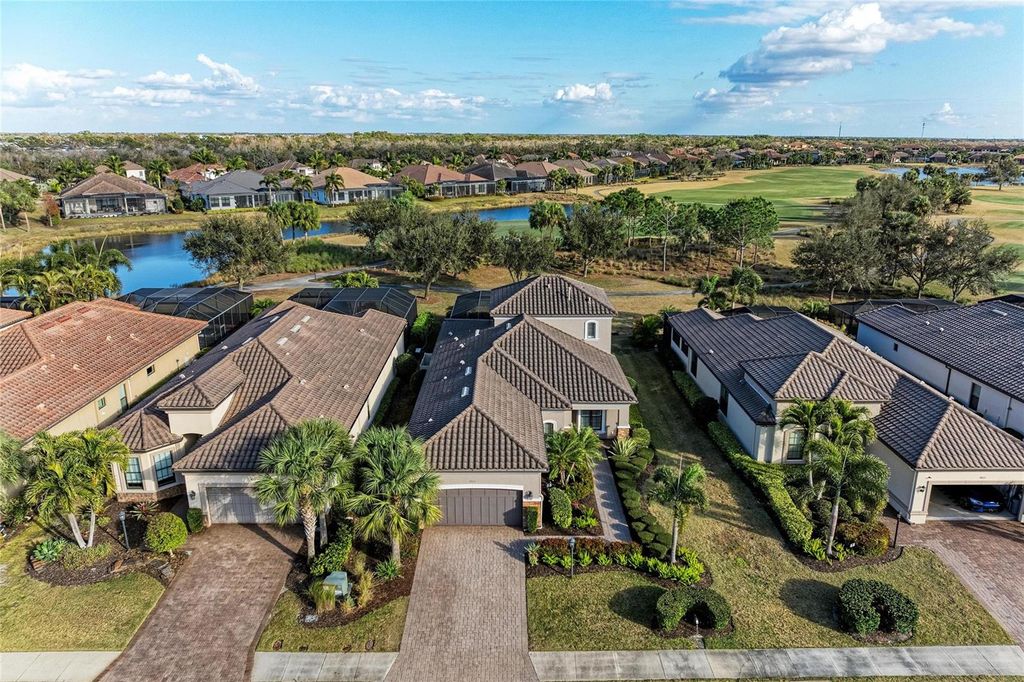 Photo of 4921 Napoli Run, Lakewood Ranch, FL 34211 (MLS # A4681535)