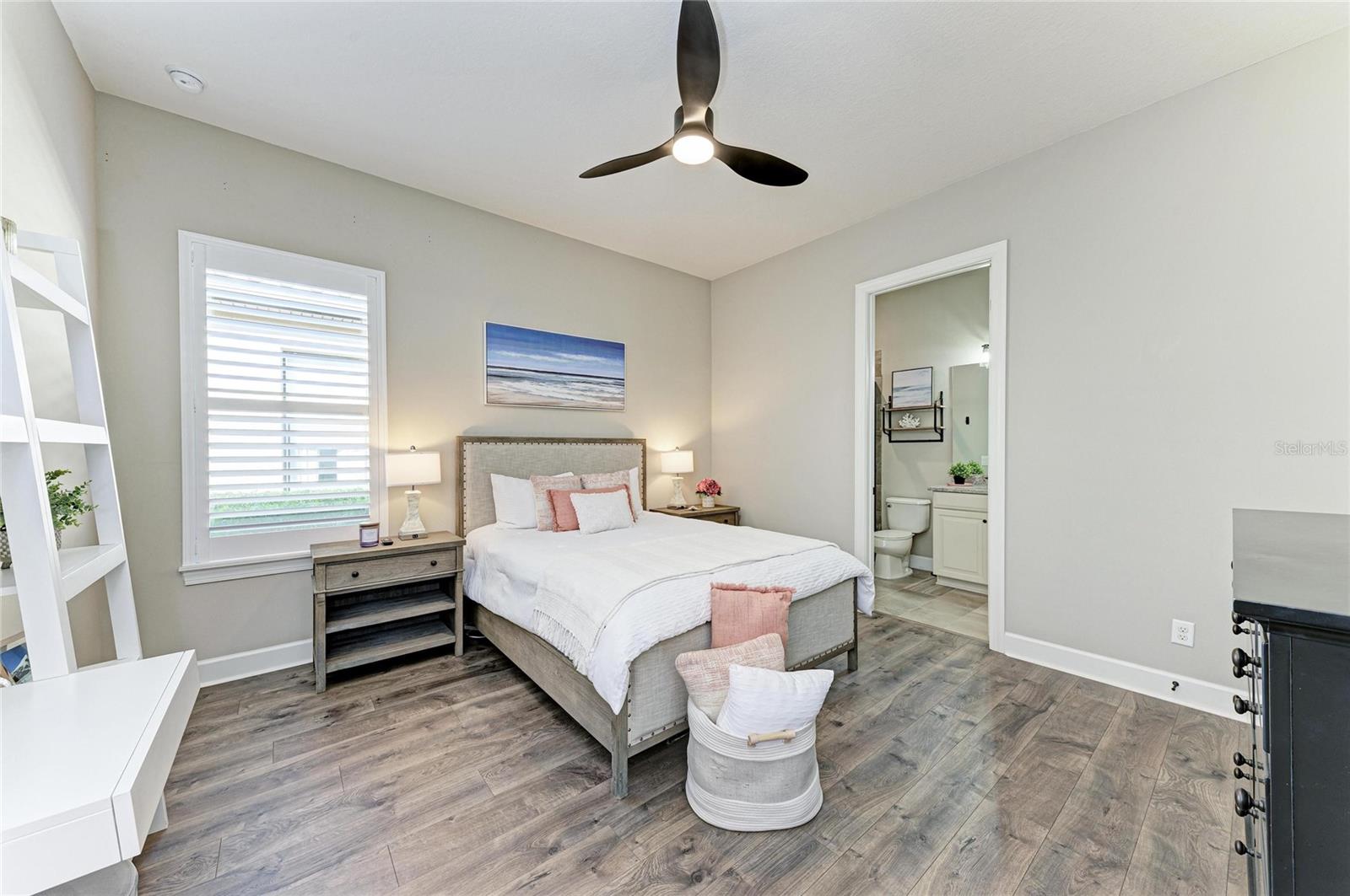 ESPLANADE GOLF & COUNTRY CLUB - Residential