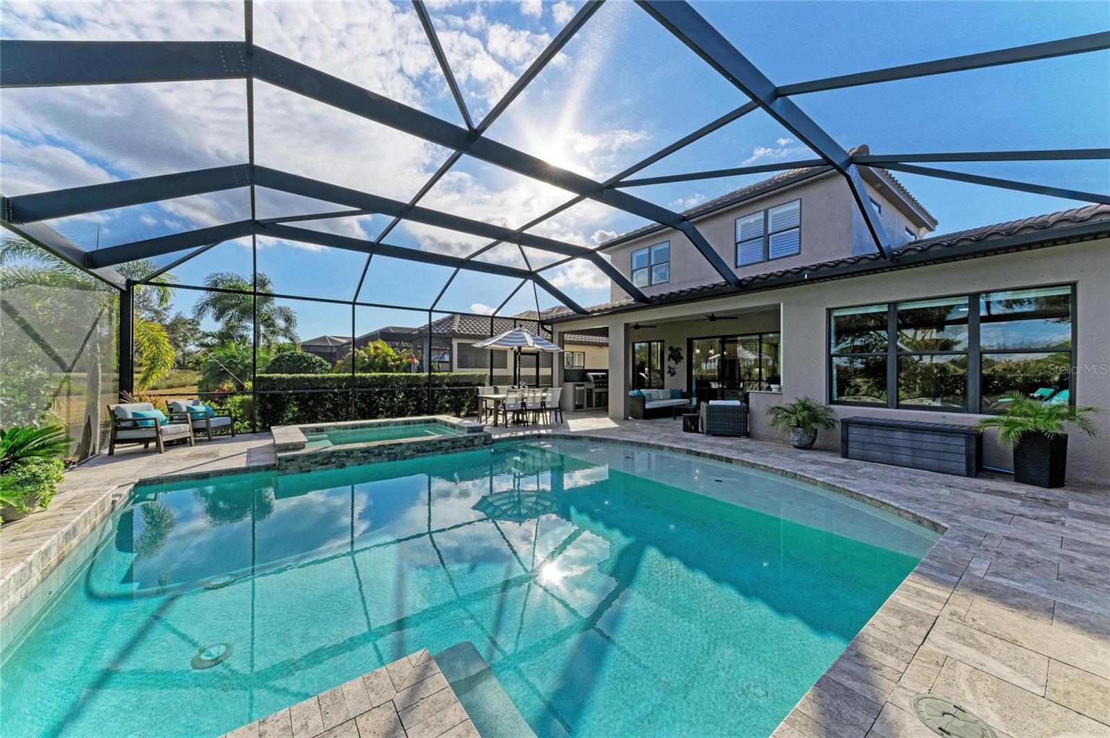 ESPLANADE GOLF & COUNTRY CLUB - Residential