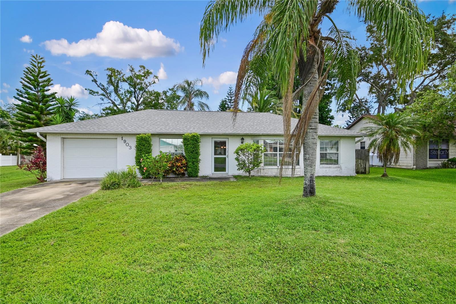 1903 WILLOW OAK DRIVE