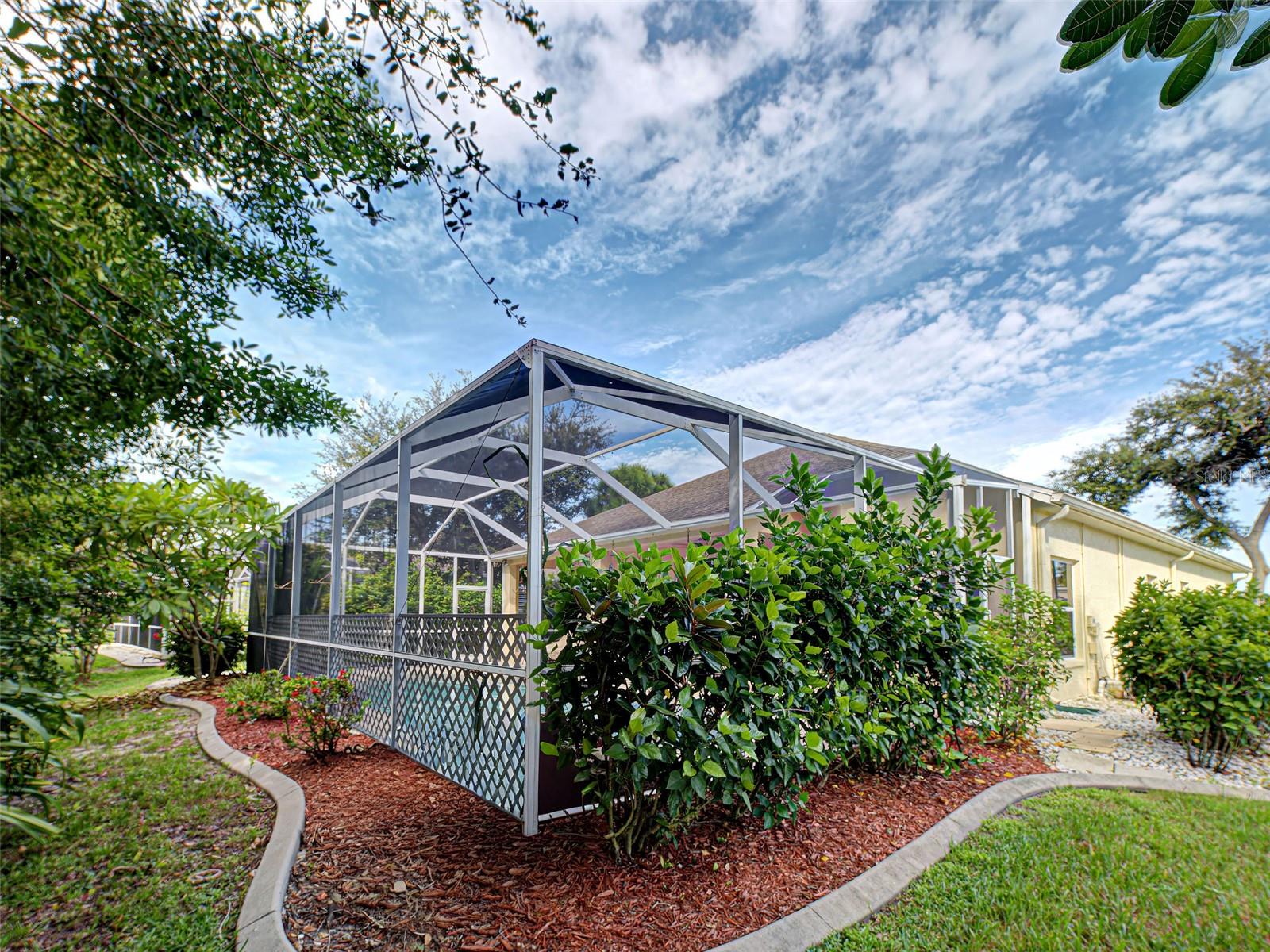 WOODMERE LAKES - Residential