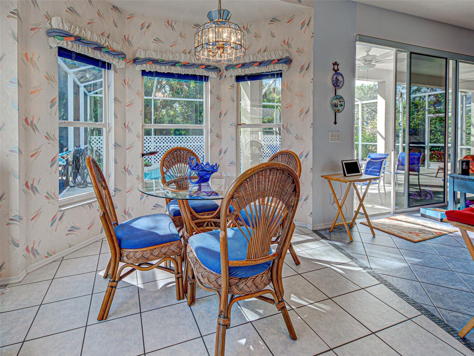 WOODMERE LAKES - Residential