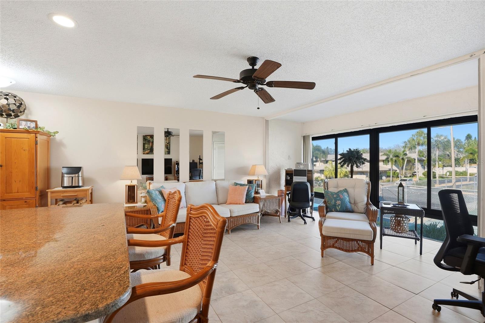 VILLAS DE GOLF CONDO - Residential