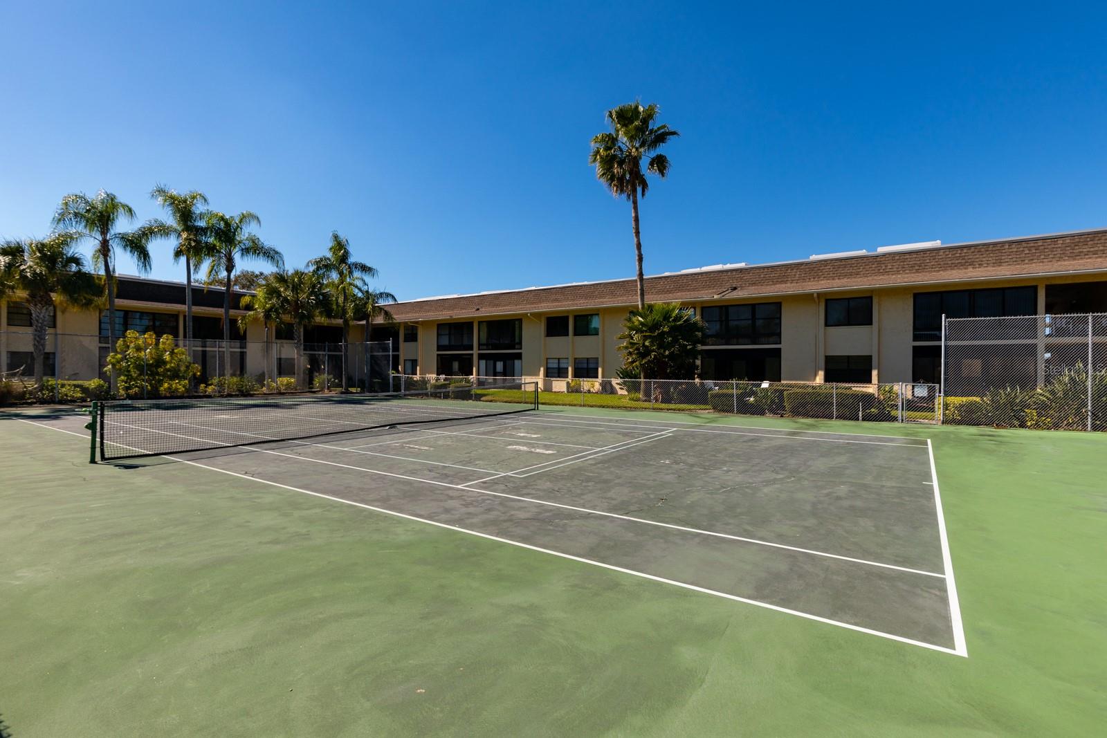 VILLAS DE GOLF CONDO - Residential