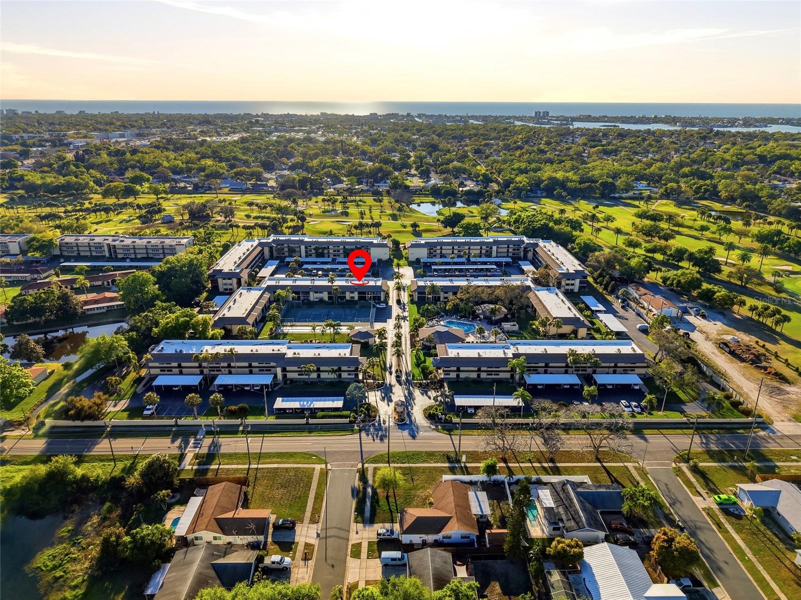 VILLAS DE GOLF CONDO - Residential