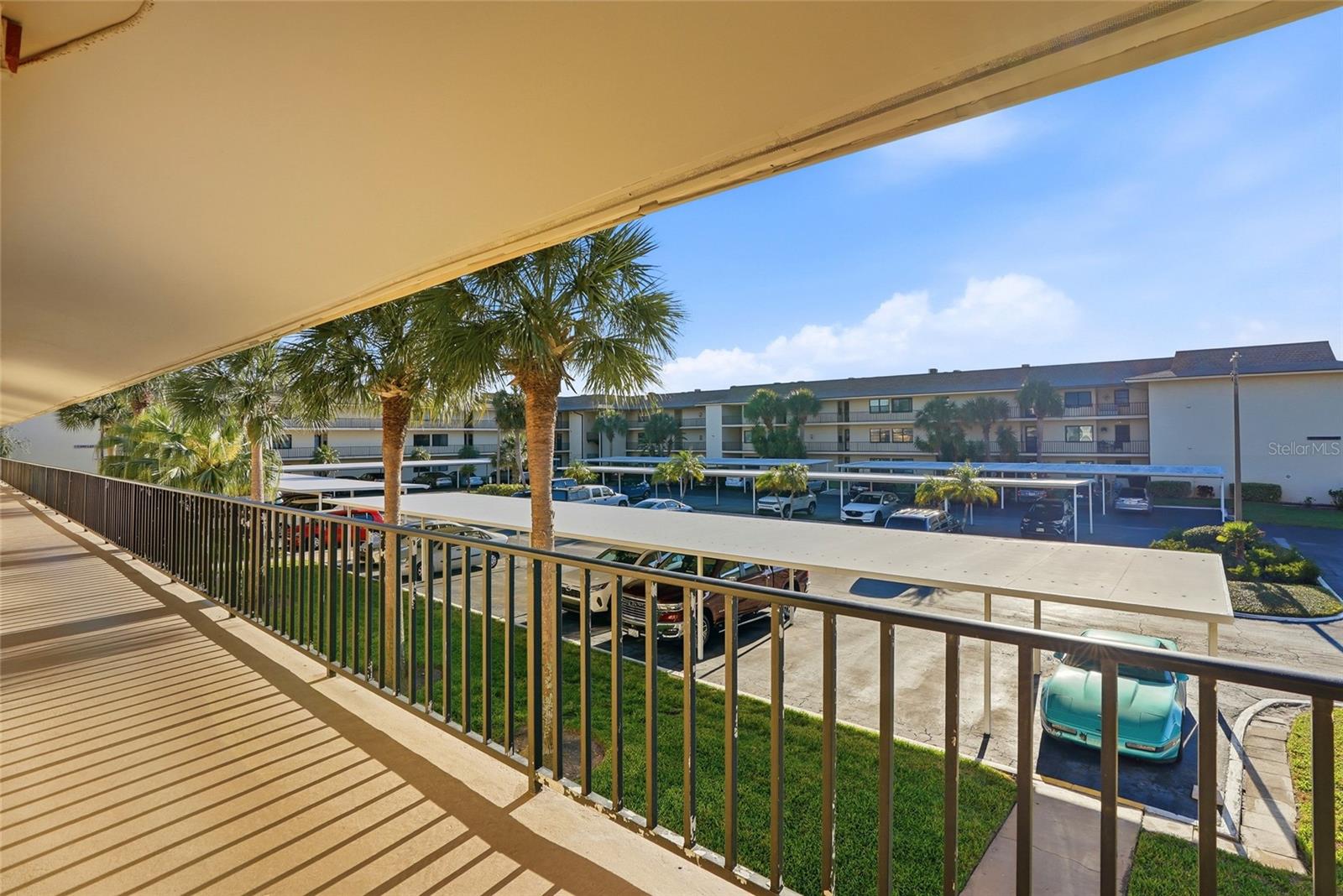 VILLAS DE GOLF CONDO - Residential