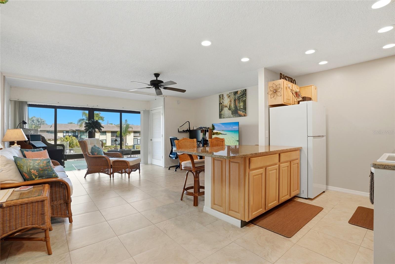 VILLAS DE GOLF CONDO - Residential