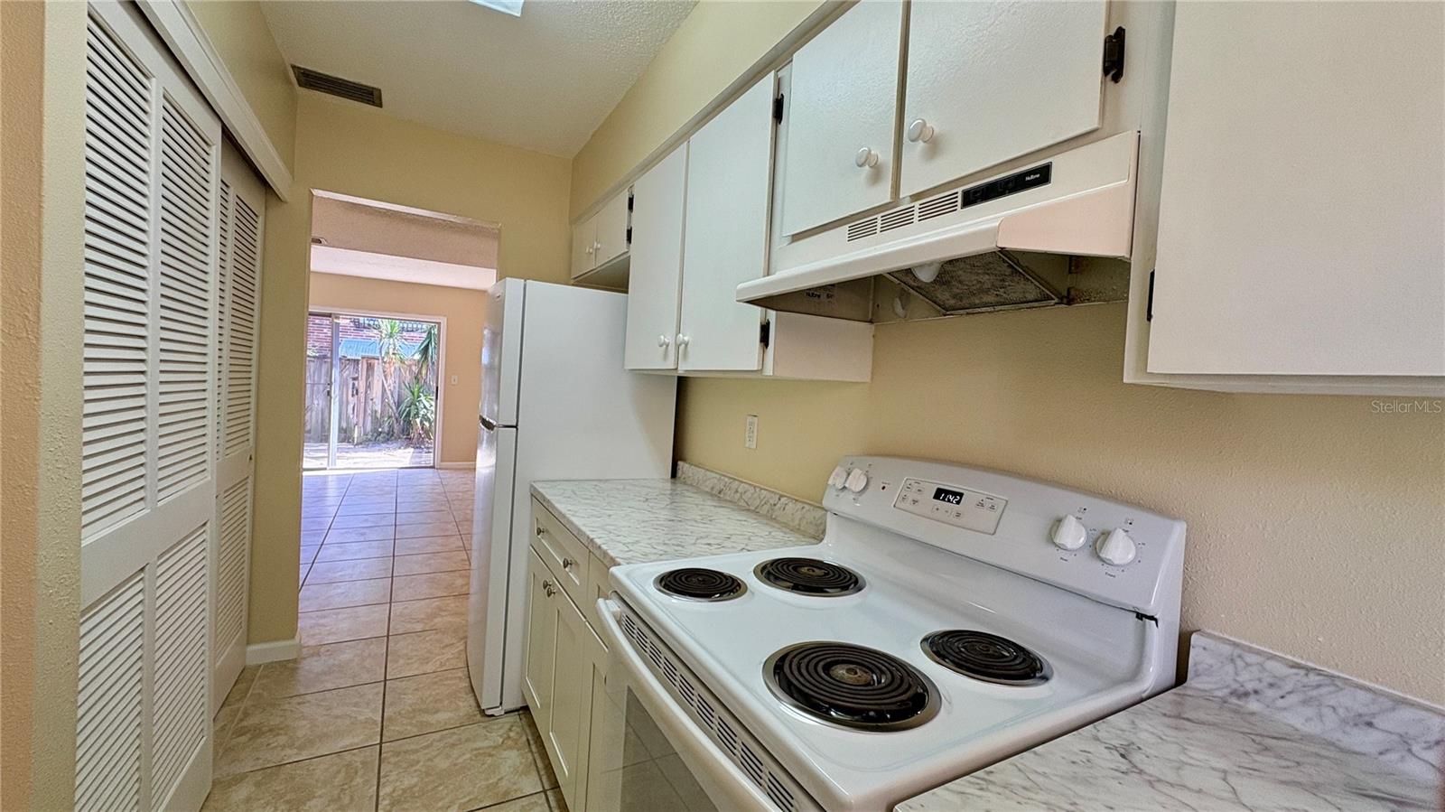 2200 S PALMETTO AVENUE B060