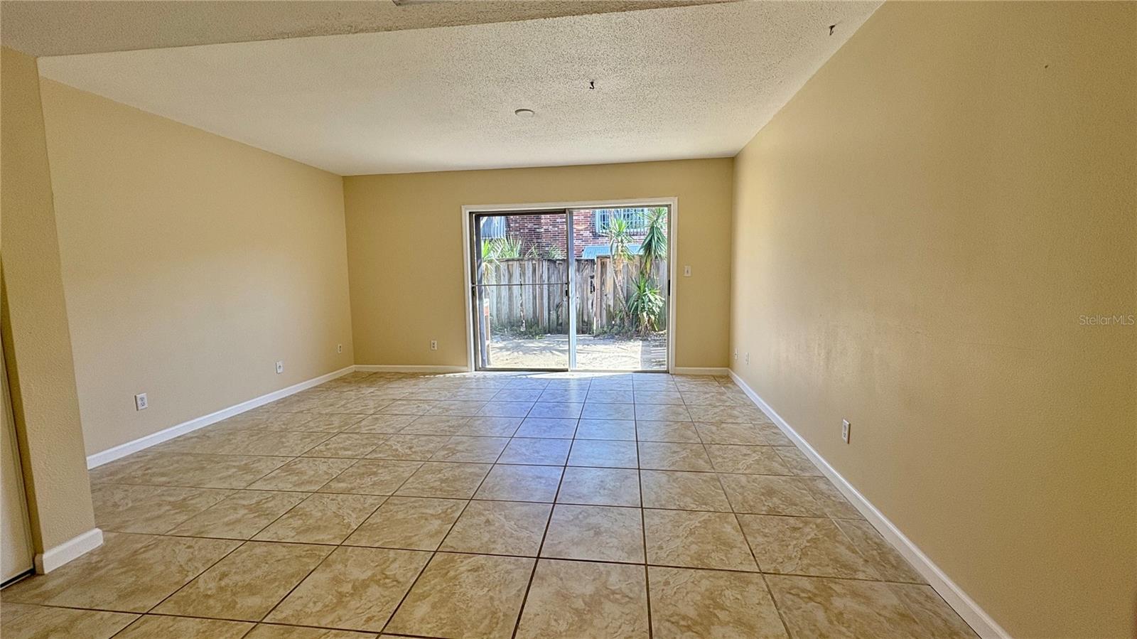 2200 S PALMETTO AVENUE B060