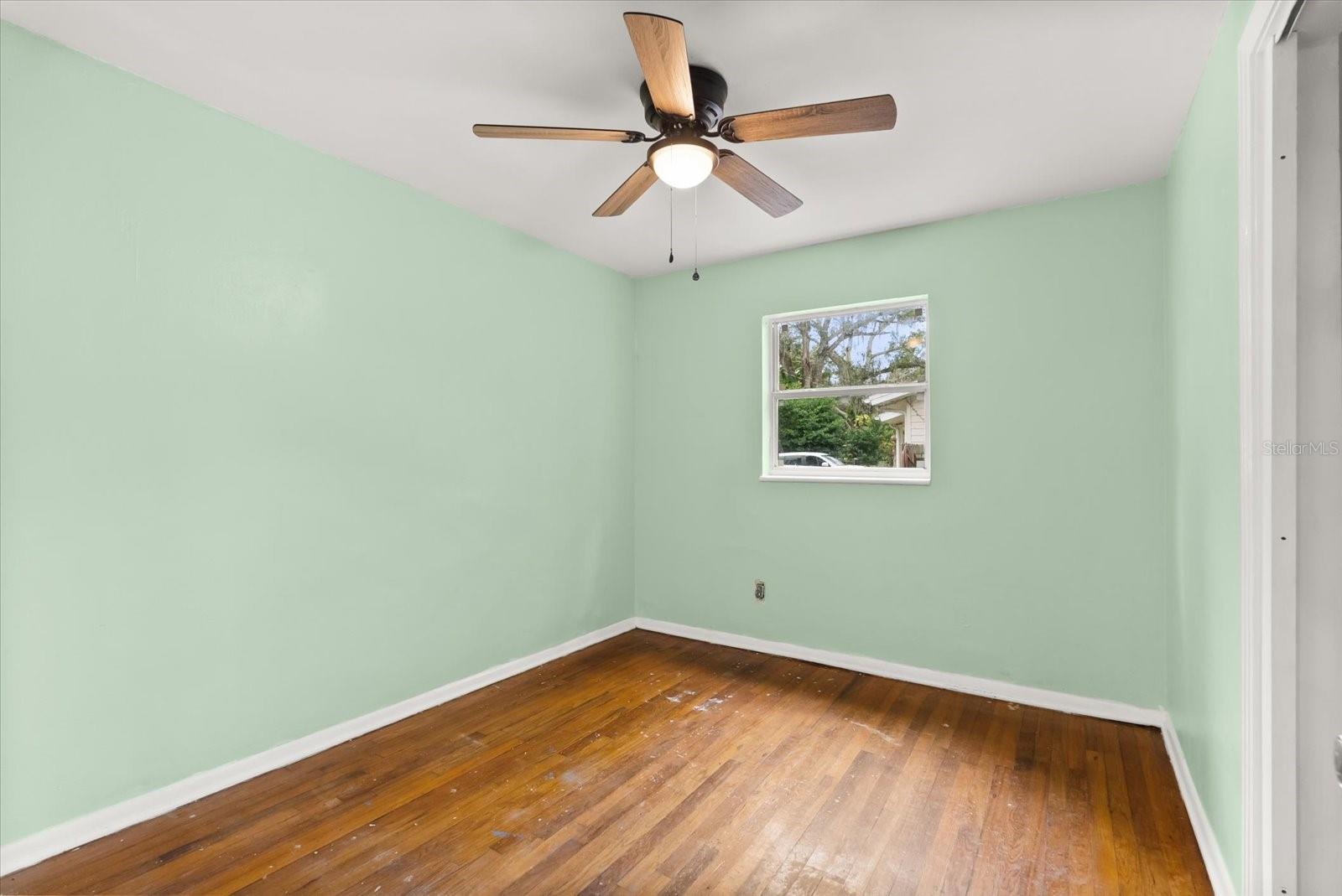 LONGWOOD PARK - Residential