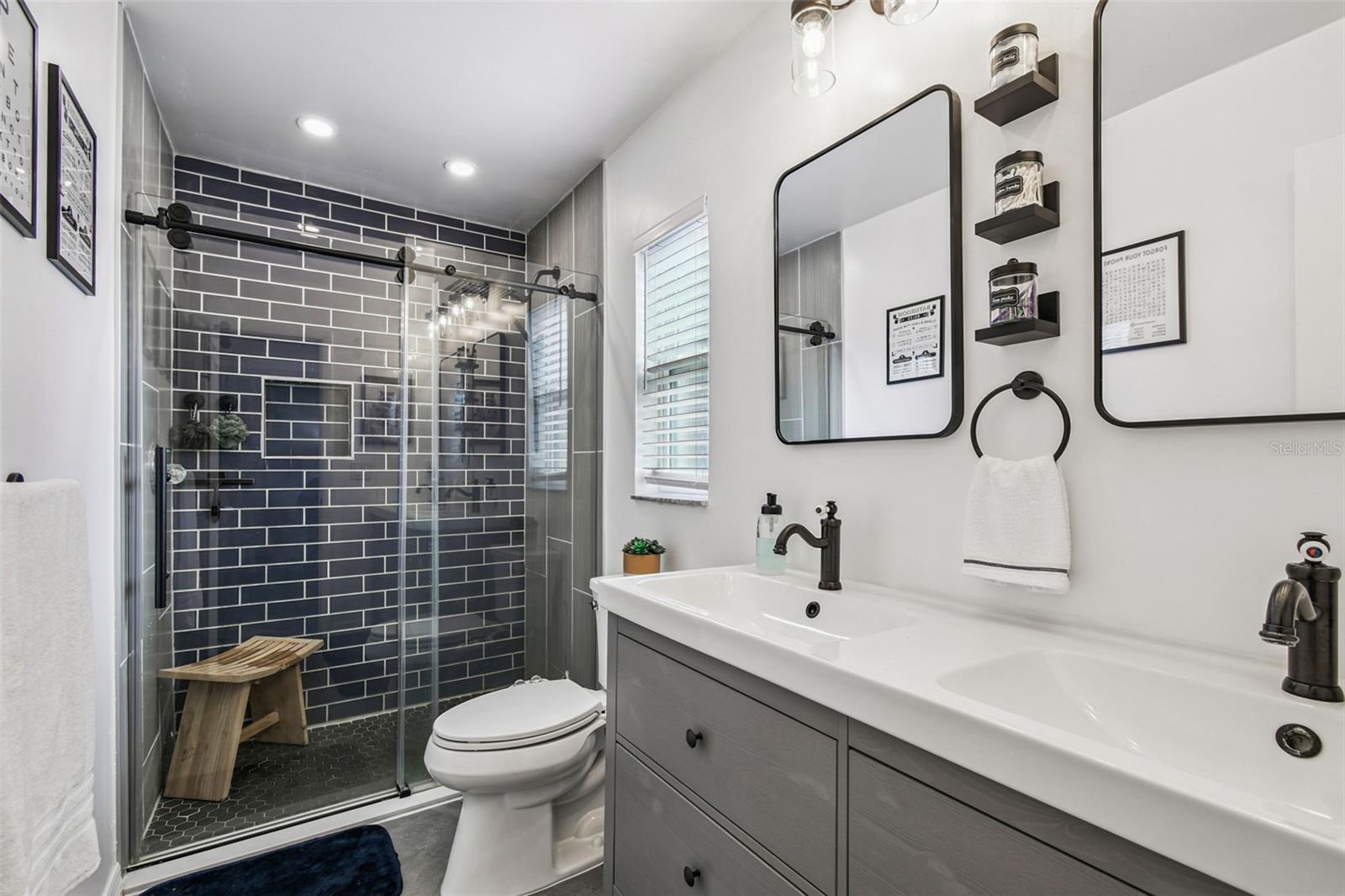 BRANDON LAKEWOOD ESTATES ADD - Residential