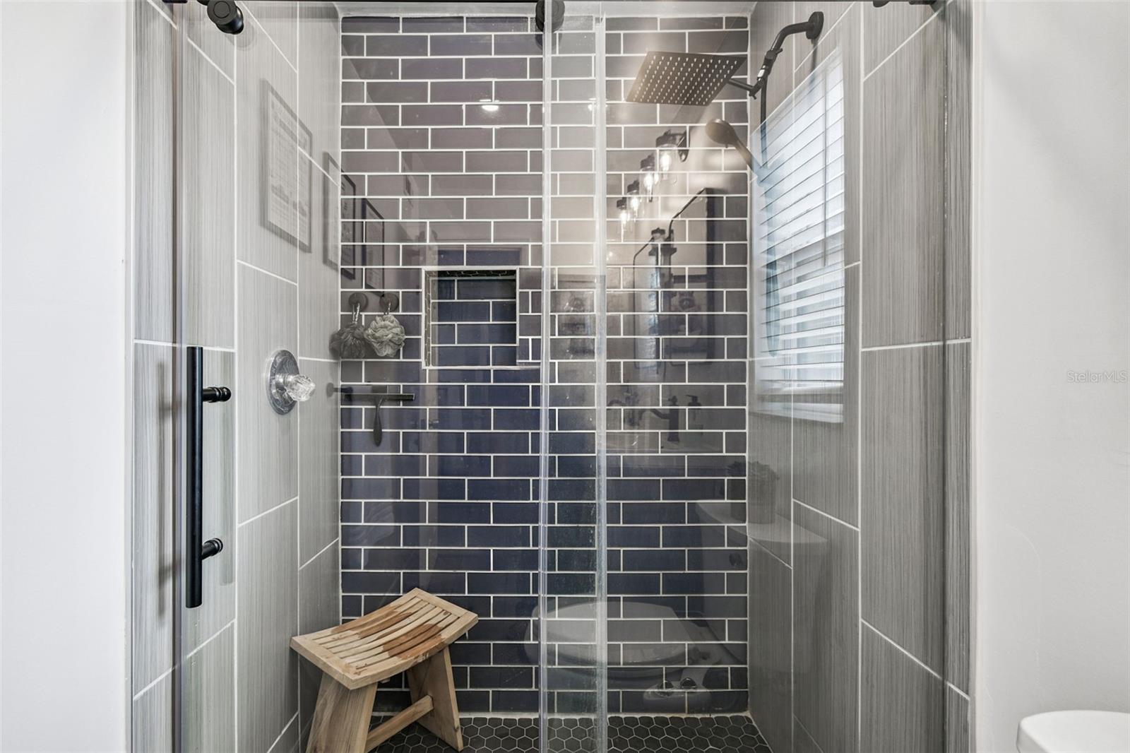 BRANDON LAKEWOOD ESTATES ADD - Residential