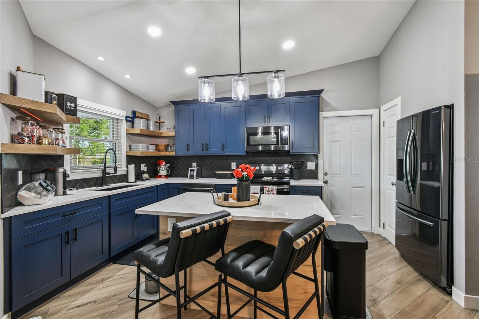 BRANDON LAKEWOOD ESTATES ADD - Residential