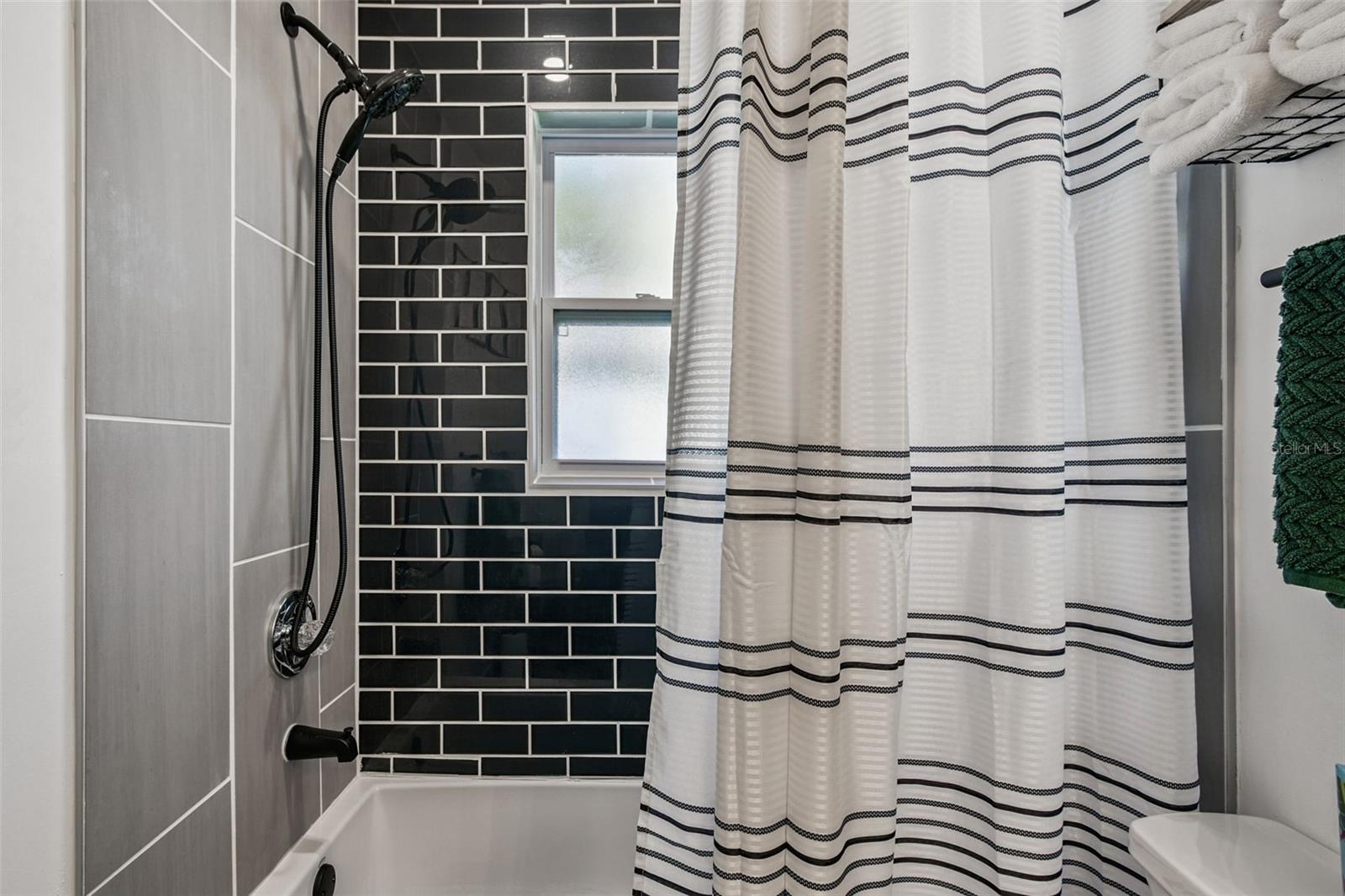 BRANDON LAKEWOOD ESTATES ADD - Residential