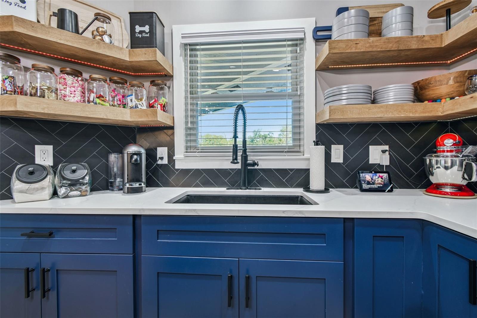 BRANDON LAKEWOOD ESTATES ADD - Residential