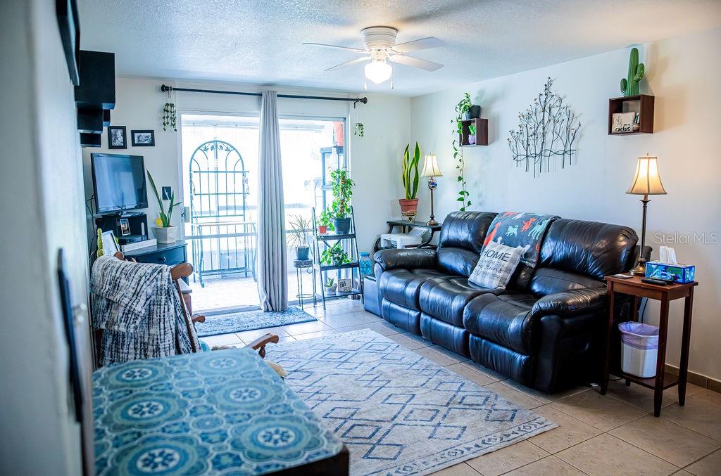 LAKESHORE CLUB - Residential