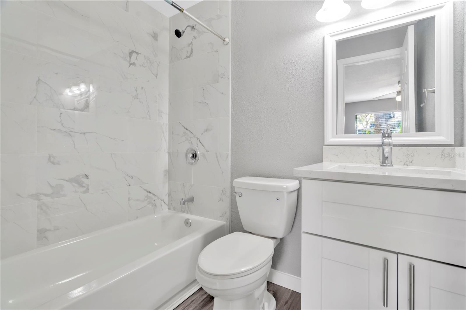 WEST PORT - Residential Lease