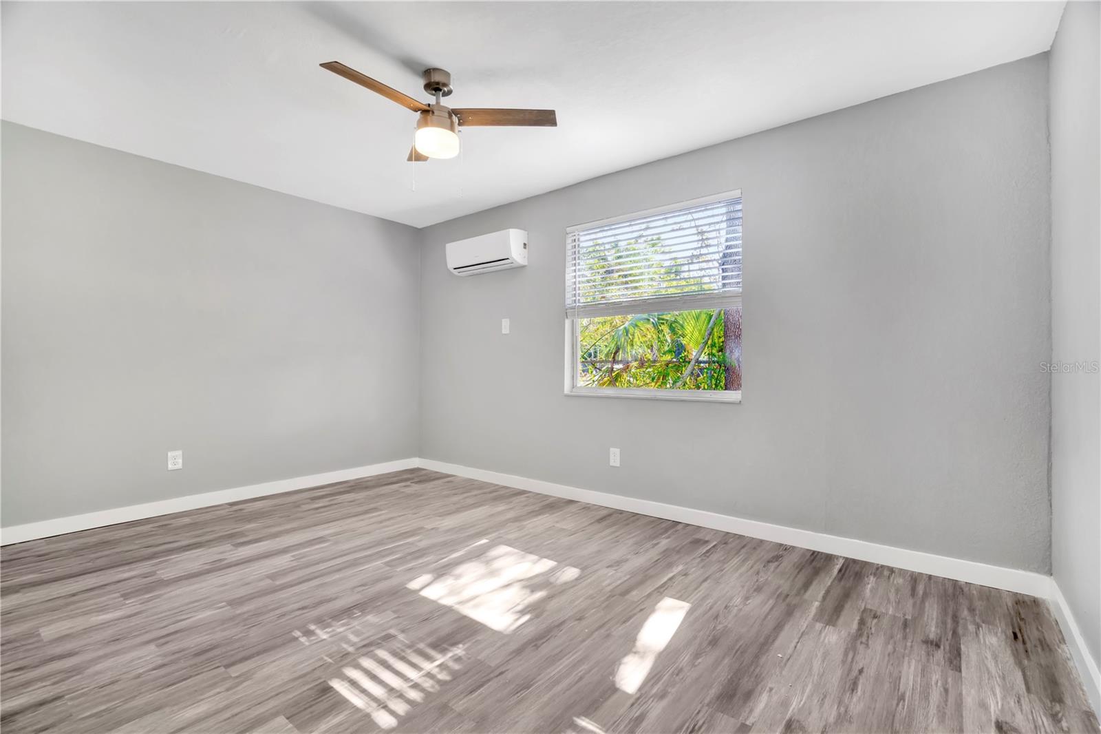 WEST PORT - Residential Lease