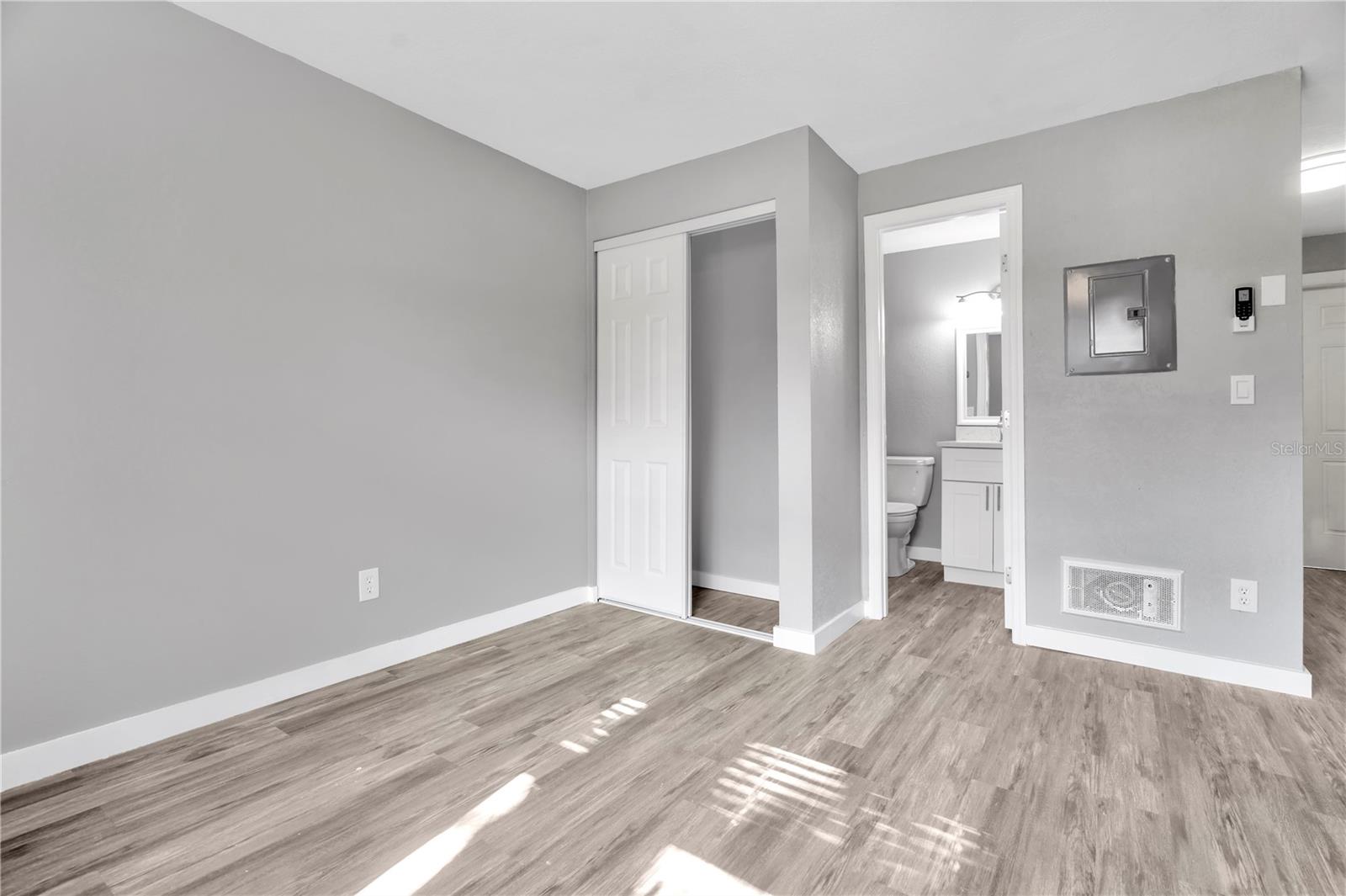 WEST PORT - Residential Lease