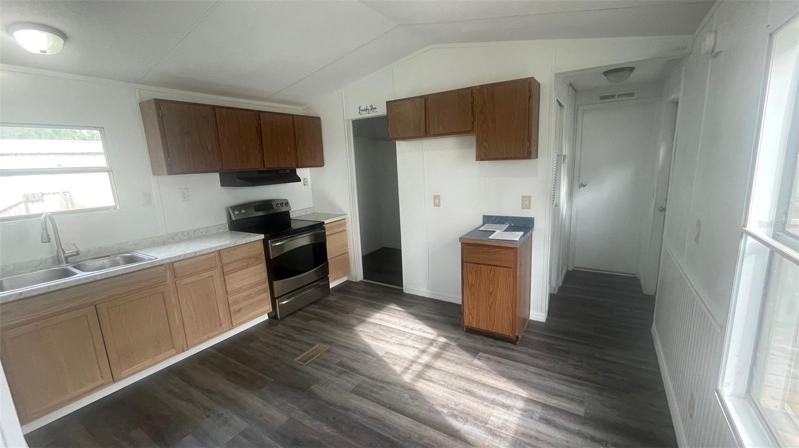 PENNEY PARK ESTATES MOBILE HOME PARK - Residential Lease