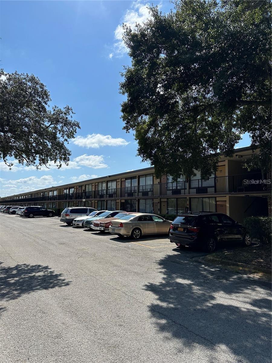 SANDLAKE COURTYARDS CONDO 5901/3515 - Residential