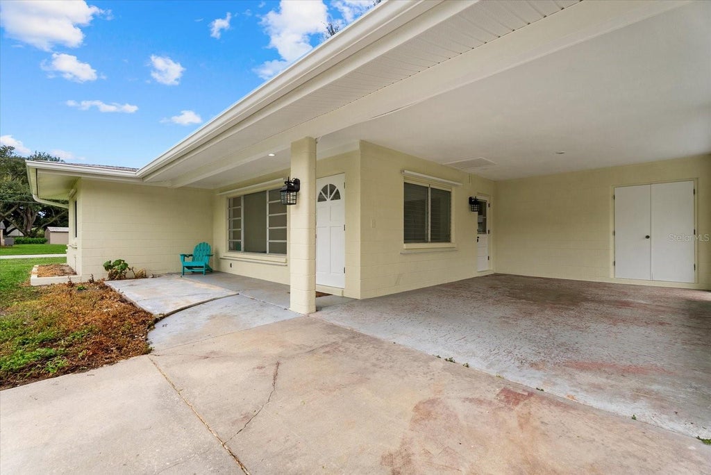 Photo of 4986 Buchanan Place, Sarasota, FL 34231 (MLS # A4706279)