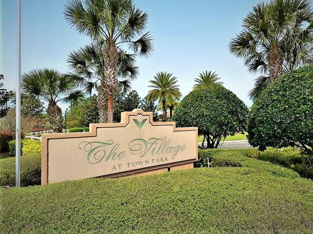 Photo of 7428 Vista Way #201, Bradenton, FL 34202 (MLS # A4661584)