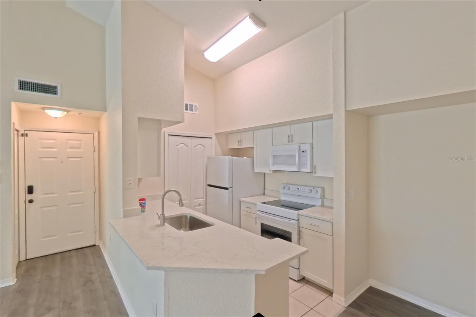 4102 CENTRAL SARASOTA PARKWAY 923