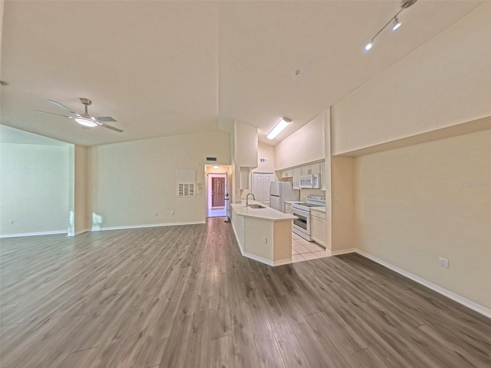 4102 CENTRAL SARASOTA PARKWAY 923