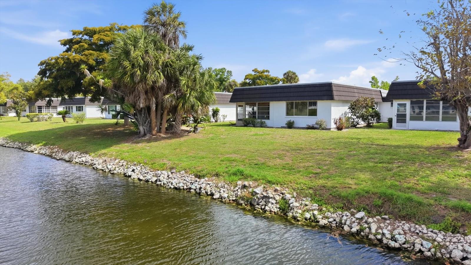 GLEN OAKS RIDGE VILLAS 2 - Residential
