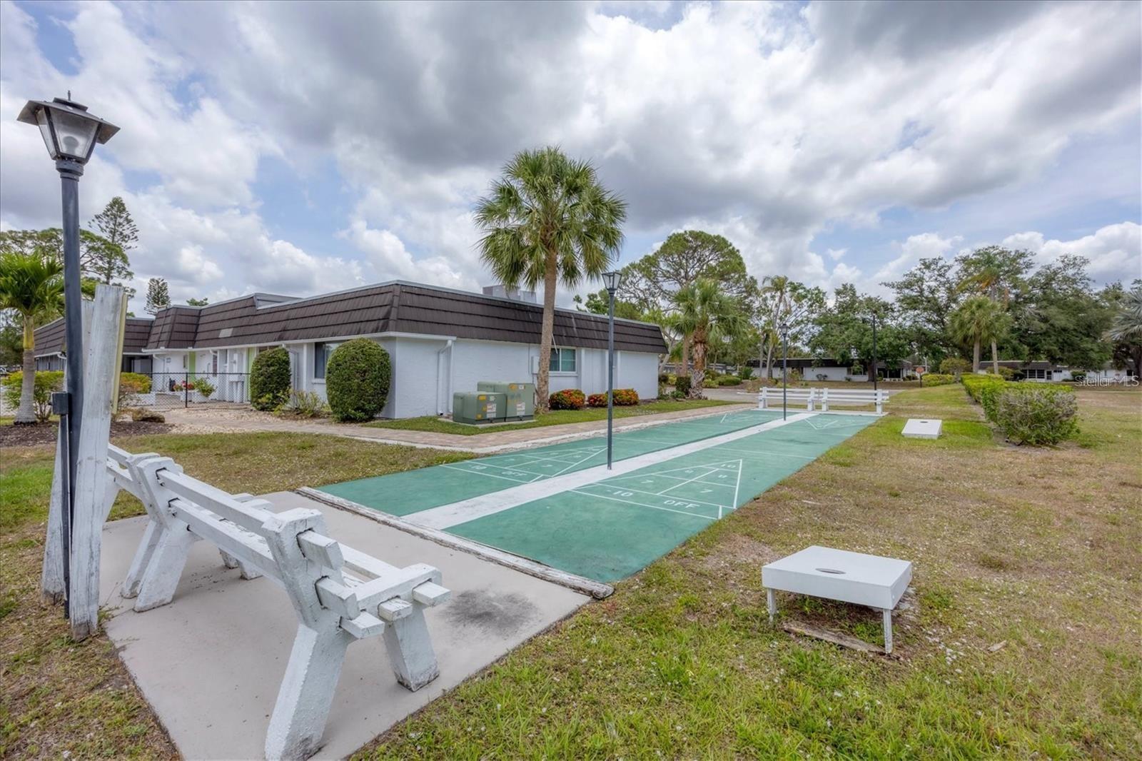 GLEN OAKS RIDGE VILLAS 2 - Residential