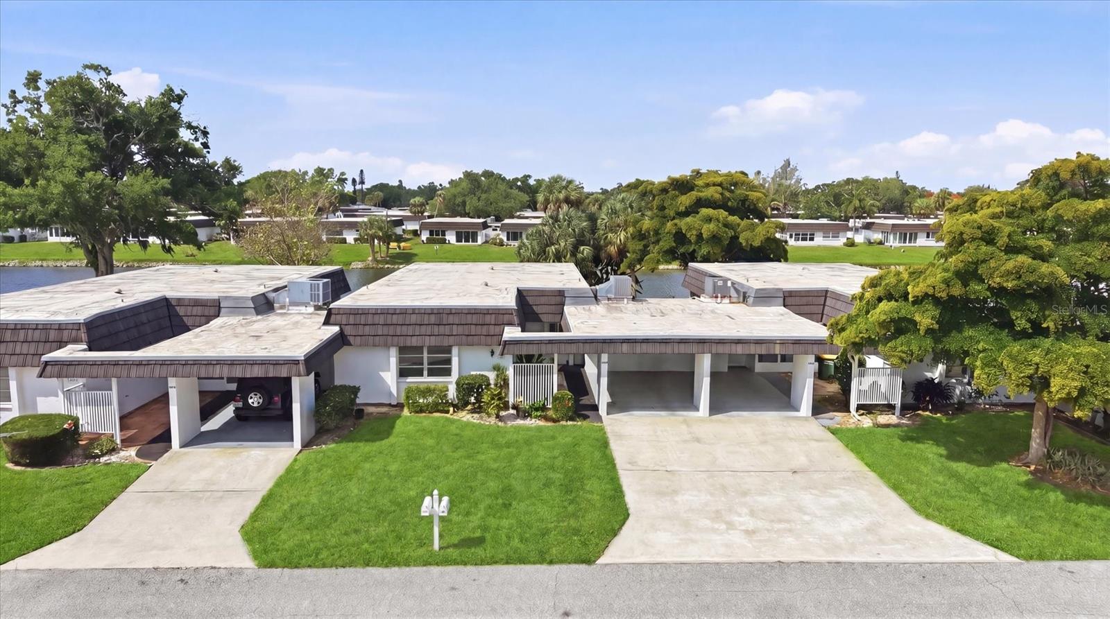 GLEN OAKS RIDGE VILLAS 2 - Residential